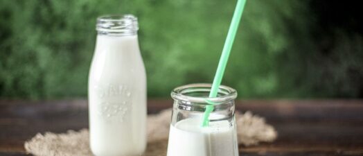 Боремся с усталостью и апатией: полезные свойства молочных продуктов